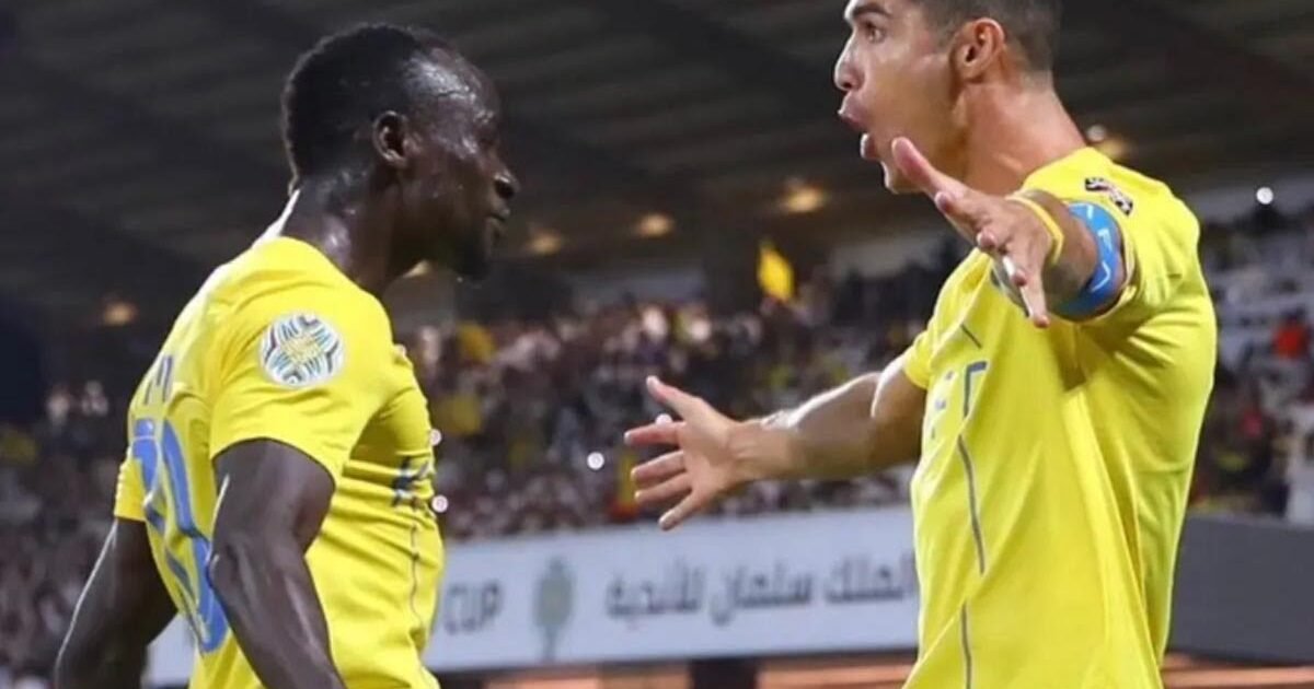 Ciuman Mesra Ronaldo ke Mane