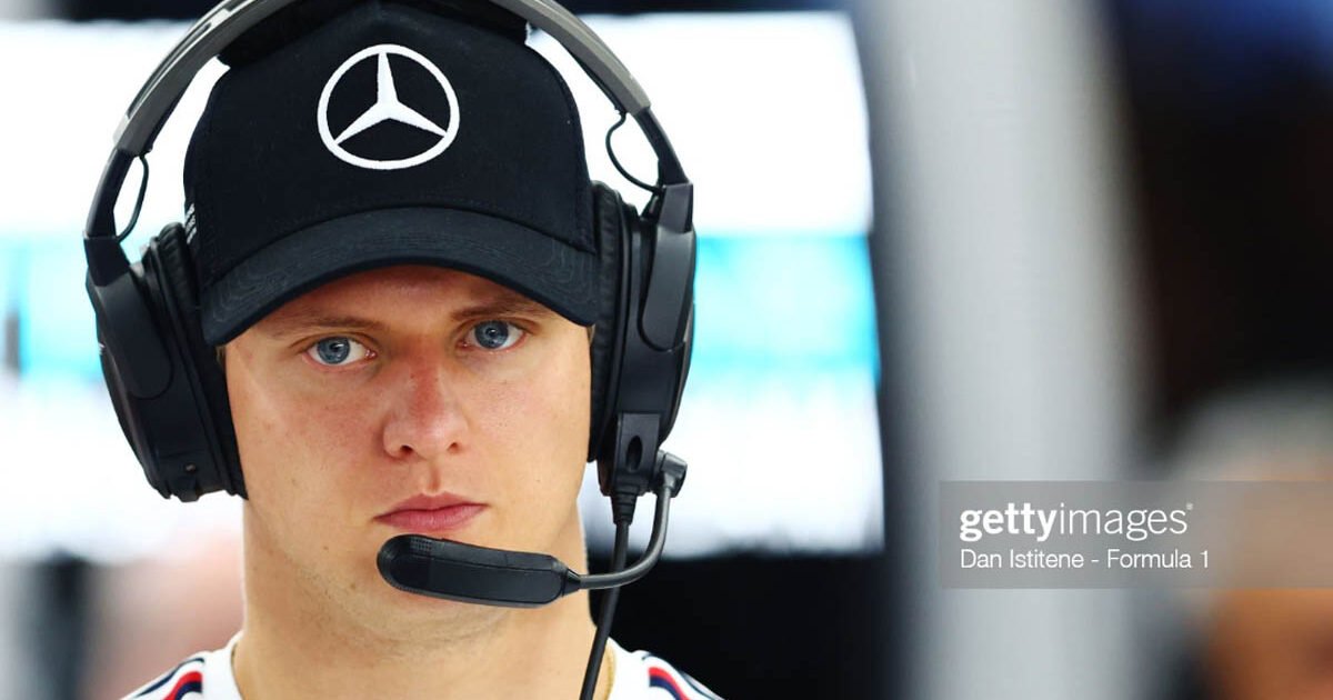 Schumacher Mendekati Kursi Pembalap