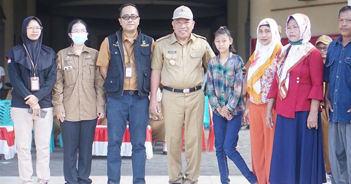 Bupati Bolmut Berikan Sentuhan Kasih