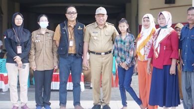 Bupati Bolmut Berikan Sentuhan Kasih