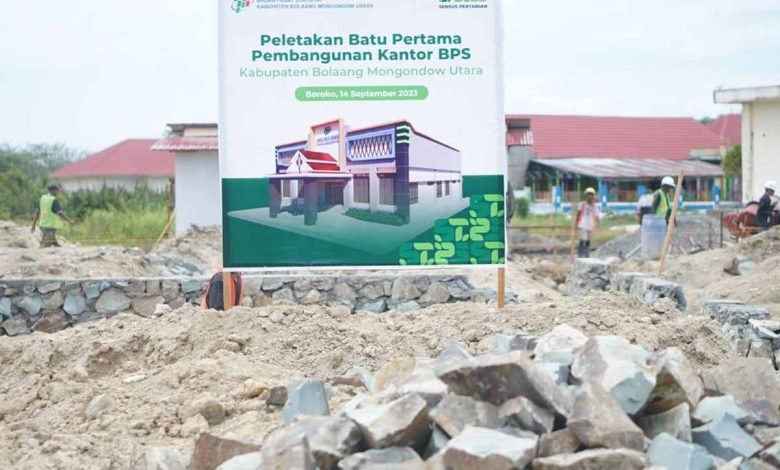 Peletakan Batu Pertama Kantor BPS Bolmut