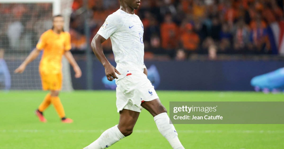 Bayern Munich Tawarkan Alphonso Davies