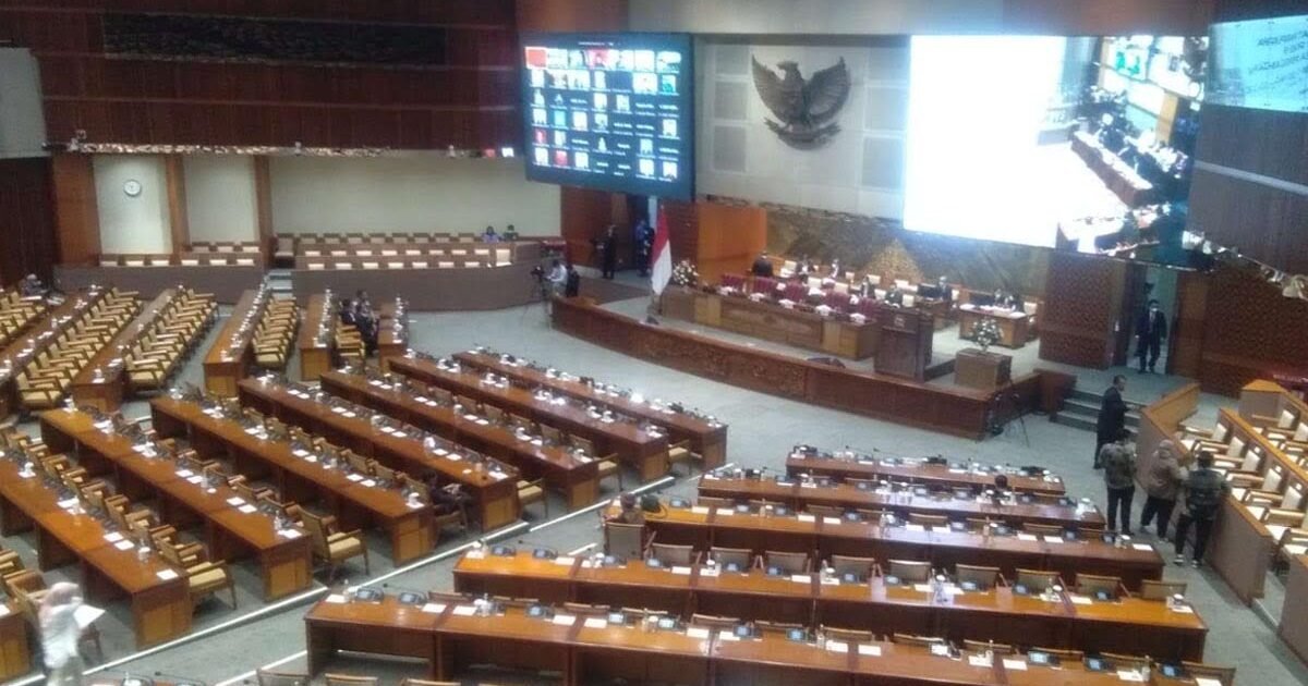 DPR Mengesahkan Perubahan UU ASN