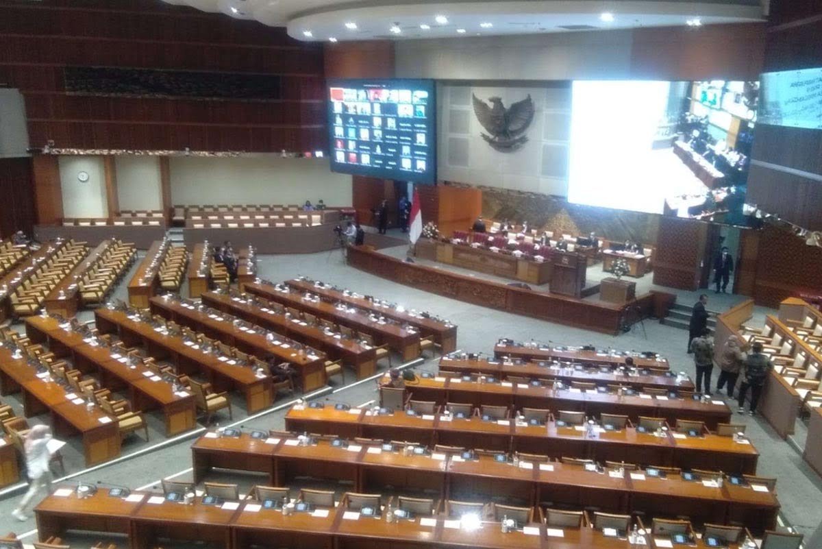 DPR Mengesahkan Perubahan UU ASN