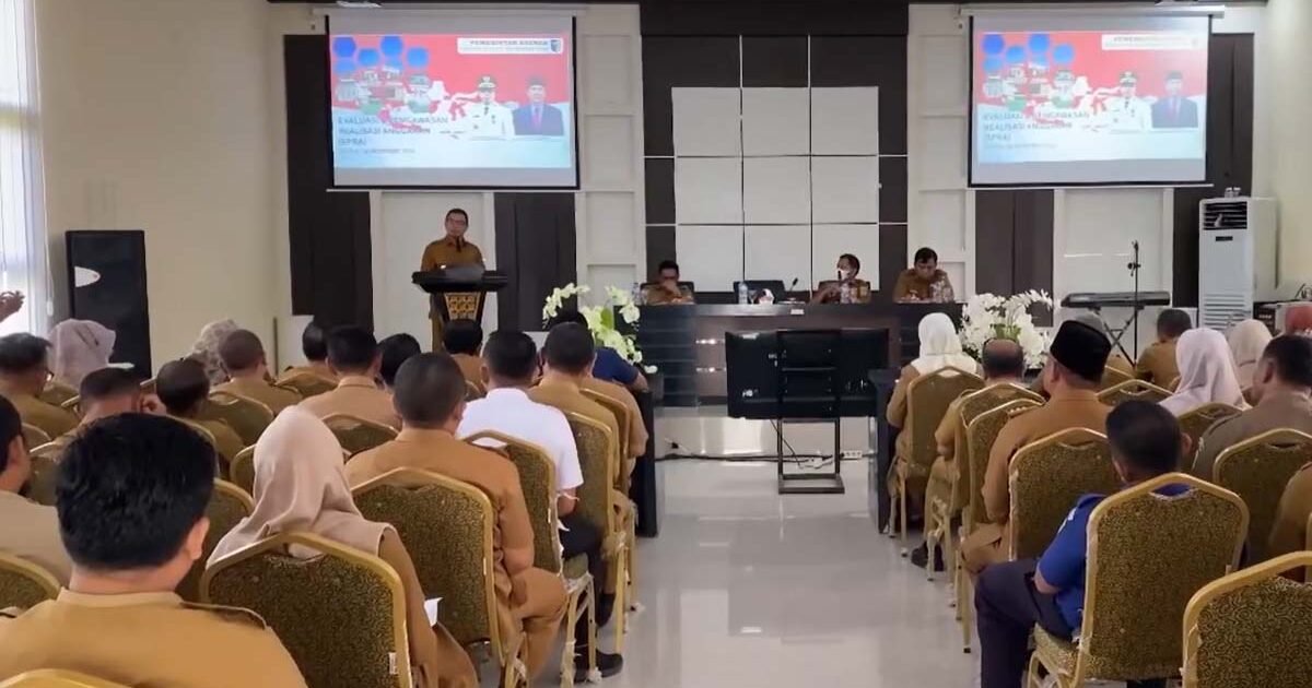 Penjabat Bupati Bolaang Mongondow Utara Evaluasi Kinerja