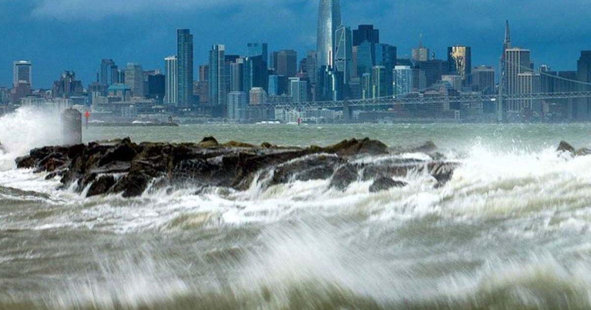 California Badai Dahsyat