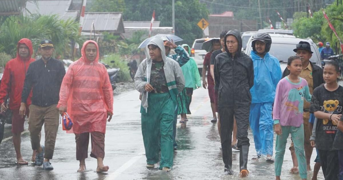 Bupati Bolsel Turun Langsung Tinjau Banjir