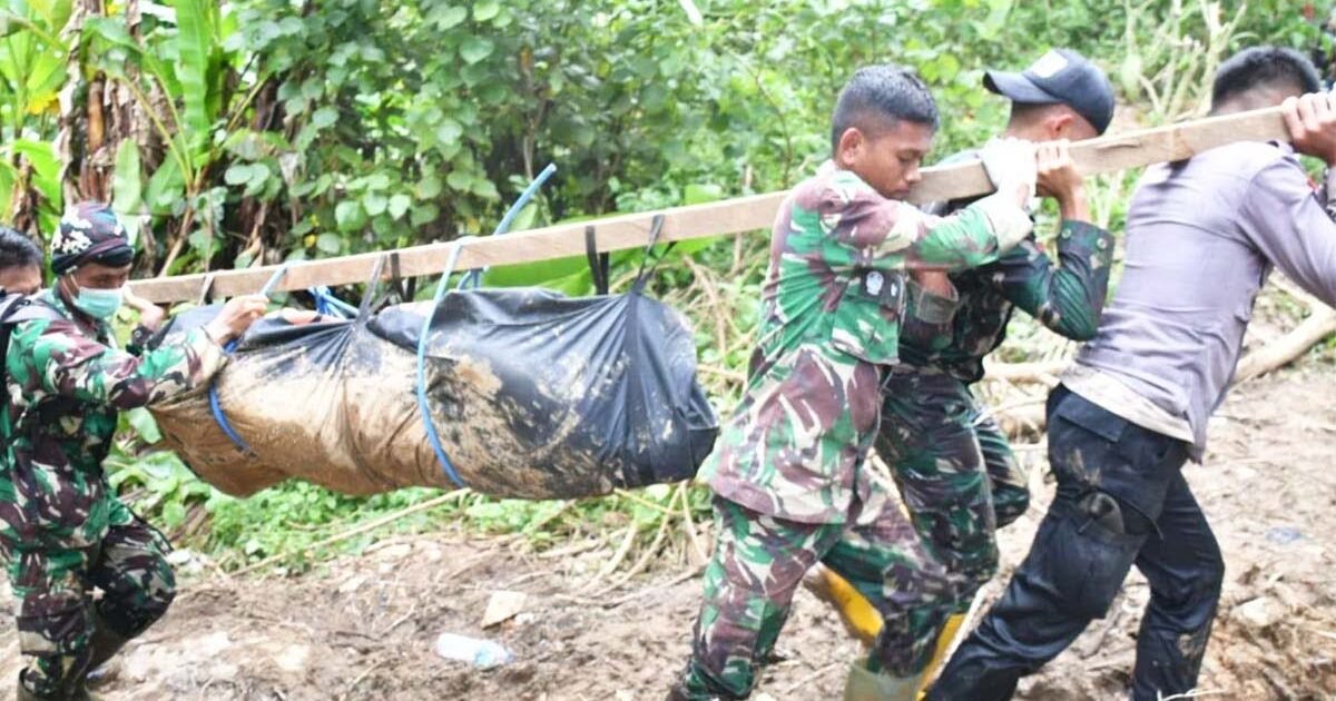 Korban Tanah Longsor di Bone Bolango