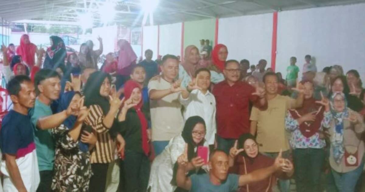 Warga Lolayan Sambut Kedatangan Limi dan Welty