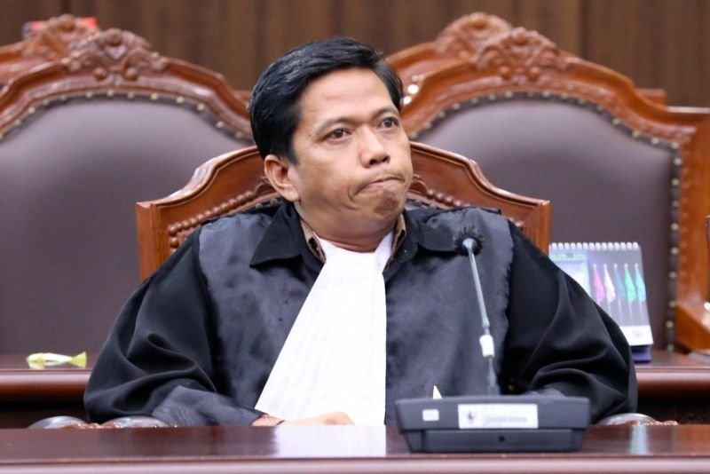 Diskualifikasi Trisal Tahir