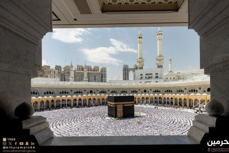 Teknologi AI Kelola Jemaah Umrah 2025