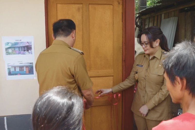 Walikota Tomohon Resmikan Rumah Tidak Layak Huni