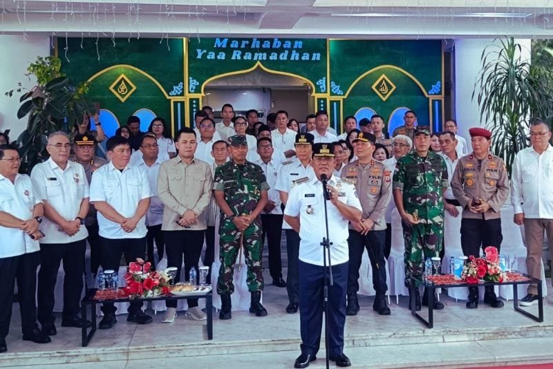 Yulius Selvanus Peringatkan ASN Sulut