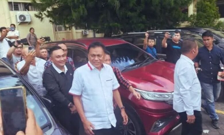 Olly Dondokambey Beri Keterangan di Mapolda