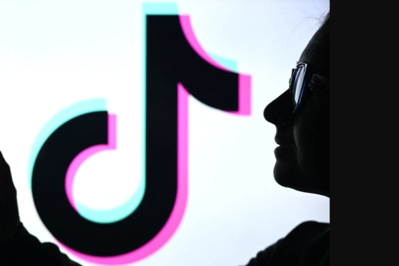 TikTok fitur ulasan lokasi