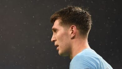 Manchester City jual John Stones