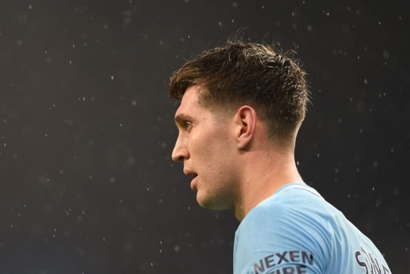 Manchester City jual John Stones