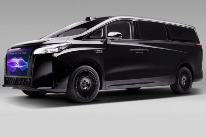 minivan listrik FX Super One