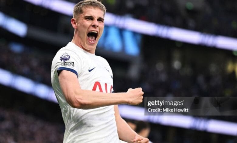 Real Madrid incar Micky van de Ven