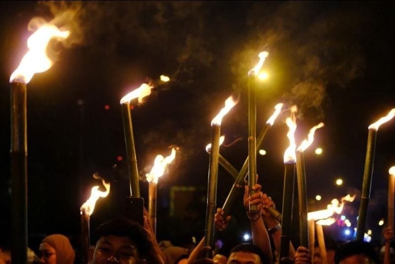 Pawai Obor Ramadhan Modayag Barat