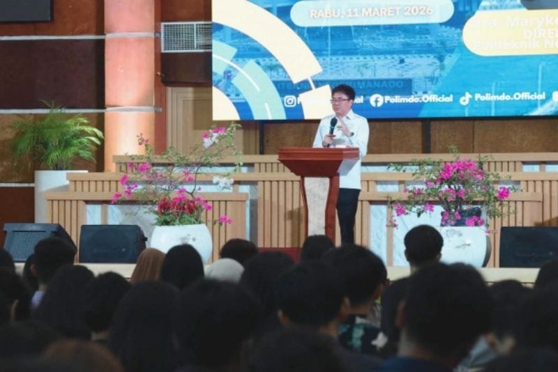 Kuliah umum Andrei Angouw di Polimdo